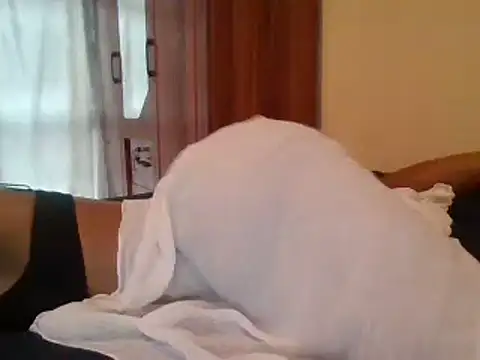 lisa larry88 online show from 12/25/24, 03:50