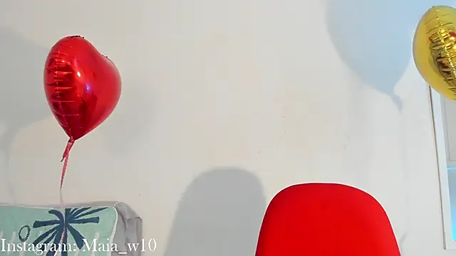 Maia W10 online show from 02/26/25, 03:52