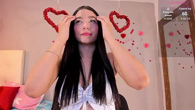 Maia W10 online show from 02/17/26, 12:45