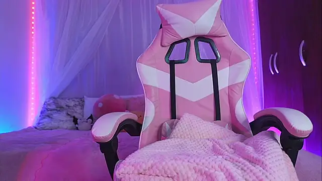 Lilou albrecht online show from 03/25/26, 01:06