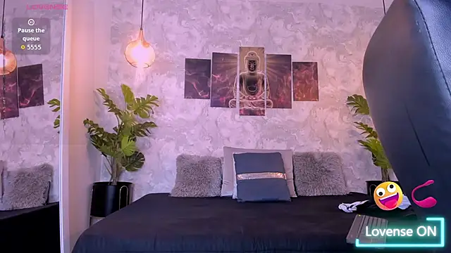 Regan   online show from 10/01/25, 07:31