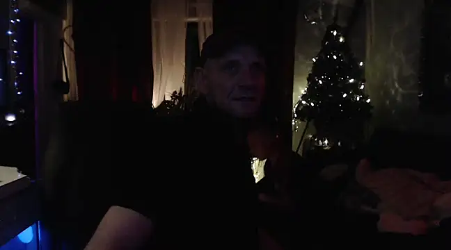 Snapshot of mikeythebestsucker chatting on 01/10/25, 11:50 mikeythebestsucker online show from 01/10/25, 11:50