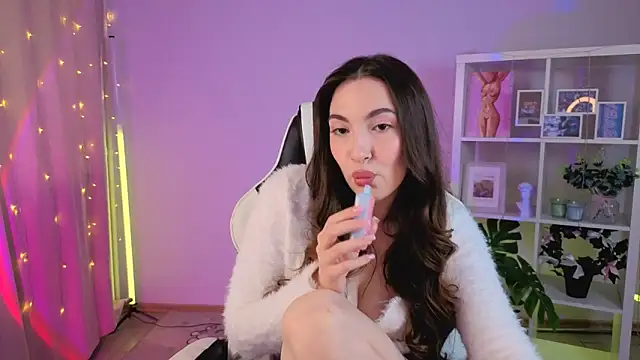 Snapshot of MelissaLovvv chatting on 05/19/26, 03:02 MelissaLovvv online show from 05/19/26, 03:02