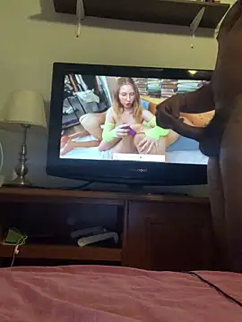 Snapshot of kioluy chatting on 12/19/25, 12:39 kioluy online show from 12/19/25, 12:39