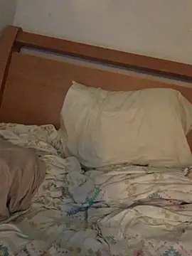 Snapshot of kioluy chatting on 01/11/26, 11:21 kioluy online show from 01/11/26, 11:21