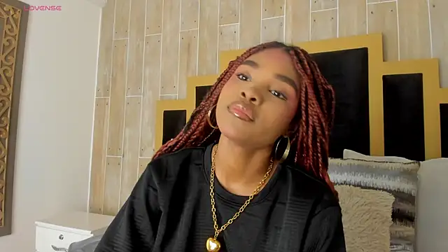 Snapshot of AriaFoster chatting on 10/19/25, 12:11 AriaFoster online show from 10/19/25, 12:11