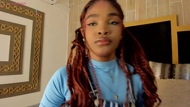 Snapshot of AriaFoster chatting on 10/21/25, 11:16 AriaFoster online show from 10/21/25, 11:16