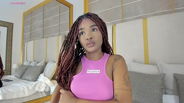 Snapshot of AriaFoster chatting on 11/03/25, 11:37 AriaFoster online show from 11/03/25, 11:37