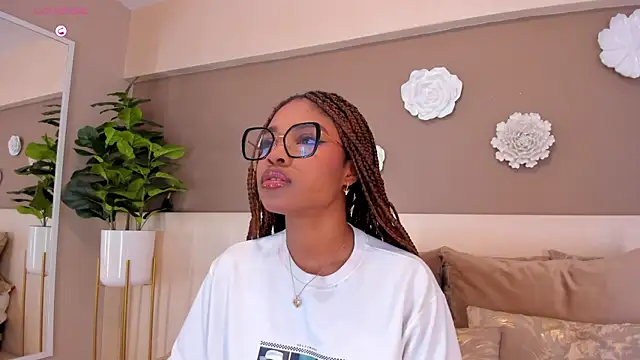 AriaFoster online show from 01/06/26, 03:43