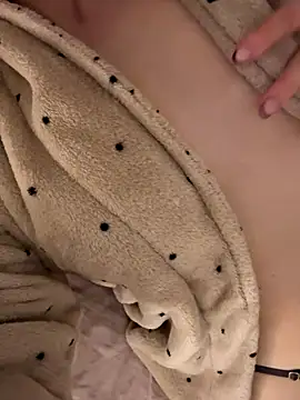 kotekxx000 online show from 12/15/25, 08:24