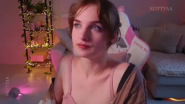 Snapshot of -Kottyaa- chatting on 10/05/25, 12:58 -Kottyaa- online show from 10/05/25, 12:58