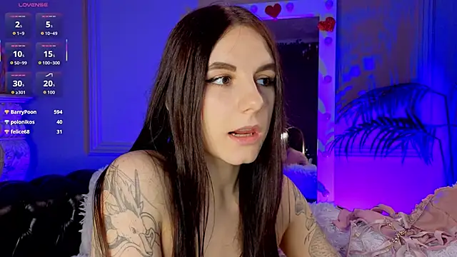 Kelly Woods online show from 04/18/26, 07:07