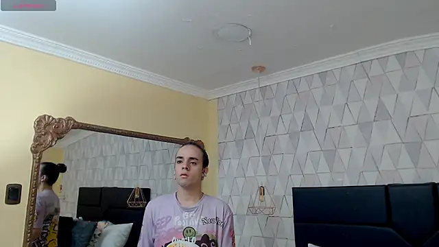Snapshot of JustinePerry chatting on 03/10/25, 04:17 JustinePerry online show from 03/10/25, 04:17