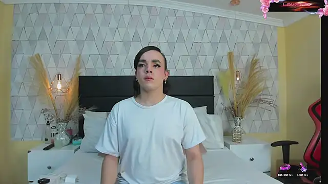 JustinePerry online show from 02/11/26, 04:17