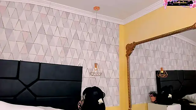 JustinePerry online show from 04/21/26, 03:46