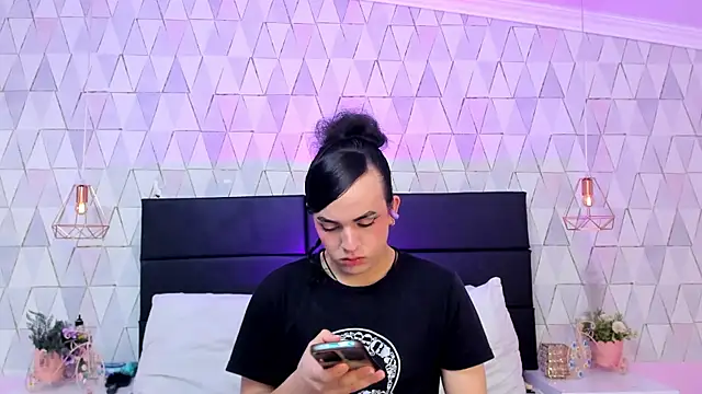 JustinePerry online show from 04/25/26, 03:42