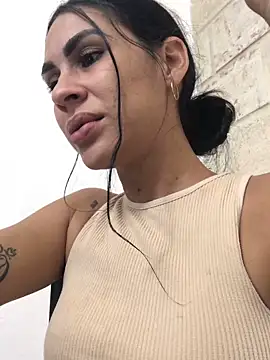 hotroommates online show from 11/20/25, 12:00