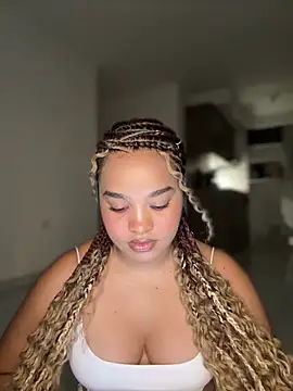 Lucy wilson5 online show from 10/31/25, 12:22