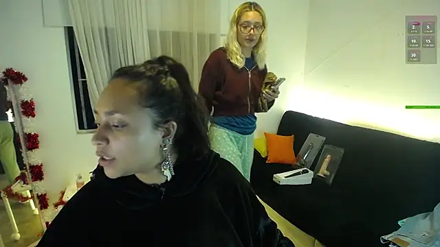 Snapshot of 911Calling chatting on 12/26/24, 01:40 911Calling online show from 12/26/24, 01:40