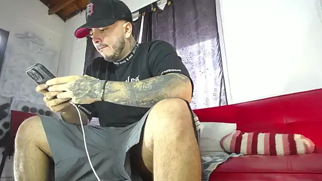 Snapshot of Dexter-T chatting on 03/15/25, 06:43 Dexter-T online show from 03/15/25, 06:43