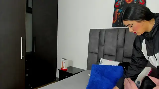 Snapshot of Dulce_amg chatting on 03/04/25, 12:22 Dulce amg online show from 03/04/25, 12:22