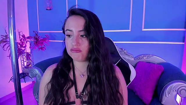 Red star8 online show from 12/18/25, 11:27