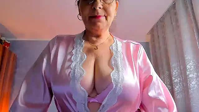 Snapshot of sweetangell69_ chatting on 07/05/26, 03:13 sweetangell69 online show from 07/05/26, 03:13
