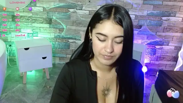Moonshine tay online show from 10/20/25, 07:36