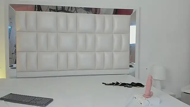 Snapshot of Alhana_pulido chatting on 02/08/25, 11:13 Alhana pulido online show from 02/08/25, 11:13