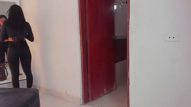 Snapshot of Alhana_pulido chatting on 02/18/25, 07:19 Alhana pulido online show from 02/18/25, 07:19