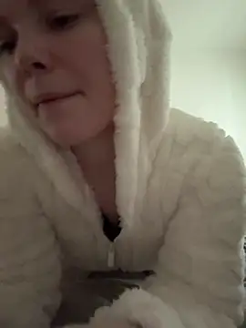 LikaBerry1 online show from 01/28/25, 10:02