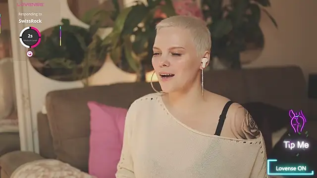 LikaBerry1 online show from 10/21/25, 05:24