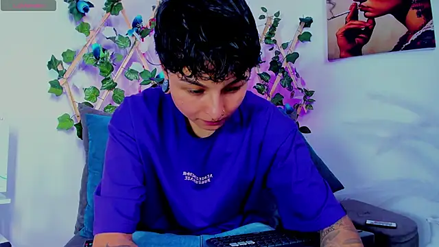 Snapshot of ZuryRamirez_ chatting on 02/17/25, 07:31 ZuryRamirez online show from 02/17/25, 07:31