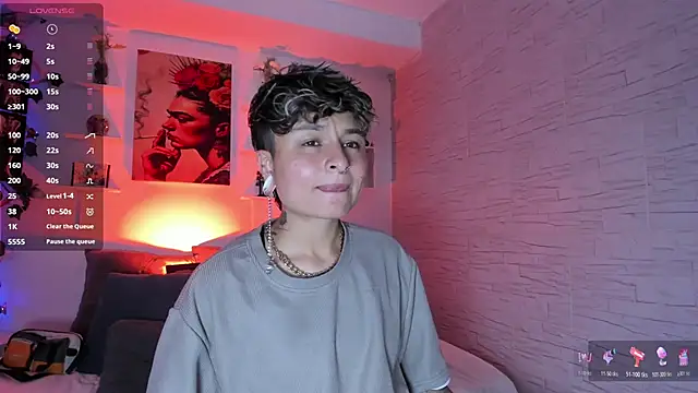 ZuryRamirez  online show from 10/29/25, 08:21