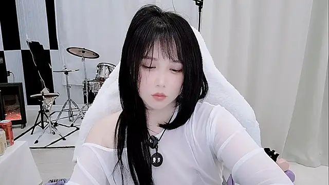 Vaness-a online show from 04/25/26, 04:37