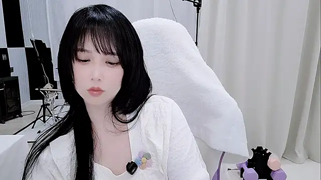 Snapshot of Vaness-a chatting on 05/19/26, 02:56 Vaness-a online show from 05/19/26, 02:56