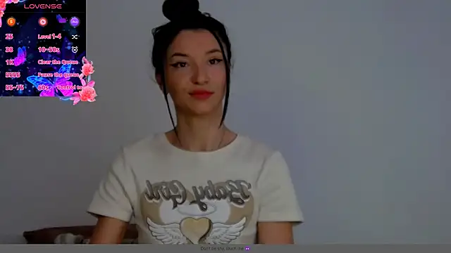 Snapshot of tayakayan chatting on 01/14/25, 02:19 tayakayan online show from 01/14/25, 02:19