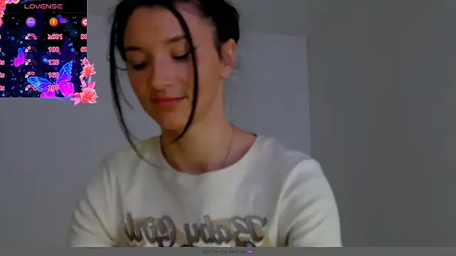 Snapshot of tayakayan chatting on 01/14/25, 05:30 tayakayan online show from 01/14/25, 05:30