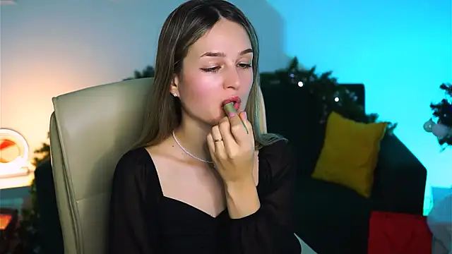 Snapshot of DeboraLarson chatting on 01/14/25, 04:25 DeboraLarson online show from 01/14/25, 04:25