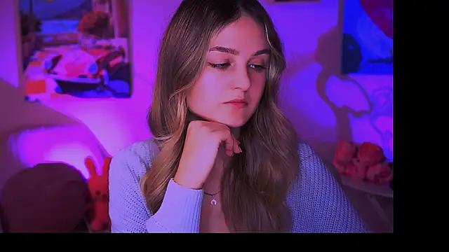 Snapshot of DeboraLarson chatting on 02/06/25, 06:29 DeboraLarson online show from 02/06/25, 06:29