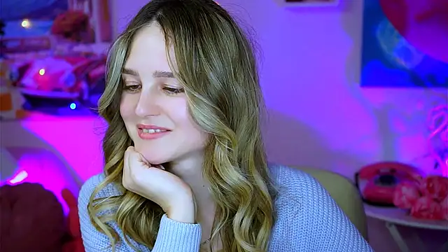 Snapshot of DeboraLarson chatting on 02/10/25, 12:52 DeboraLarson online show from 02/10/25, 12:52