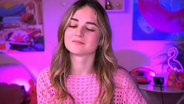 Snapshot of DeboraLarson chatting on 02/17/25, 10:36 DeboraLarson online show from 02/17/25, 10:36