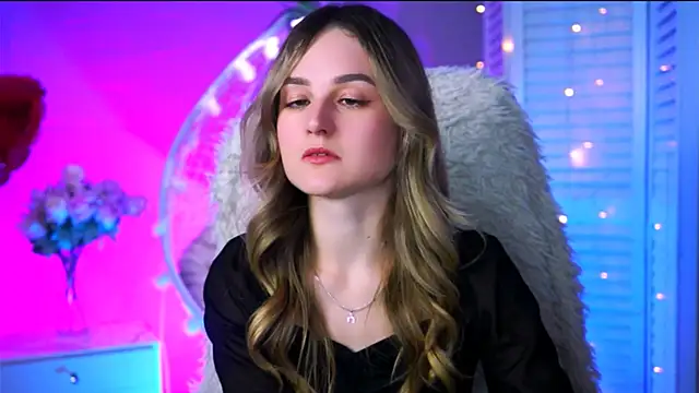 Snapshot of DeboraLarson chatting on 03/01/25, 04:22 DeboraLarson online show from 03/01/25, 04:22