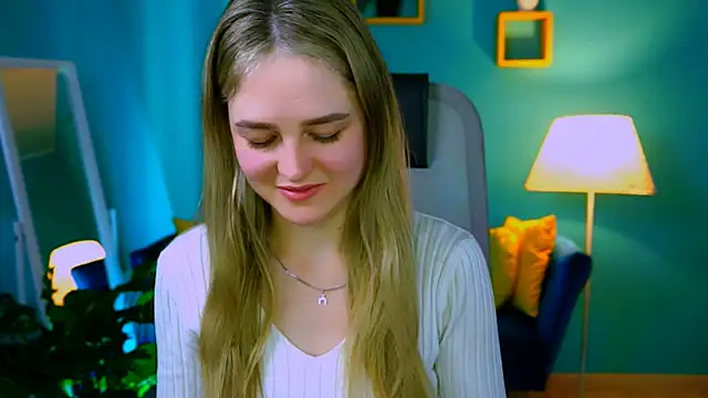 Snapshot of DeboraLarson chatting on 03/09/25, 11:25 DeboraLarson online show from 03/09/25, 11:25