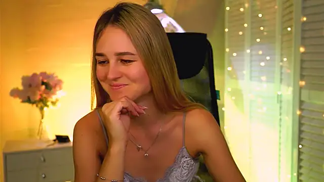 DeboraLarson online show from 04/23/26, 03:30