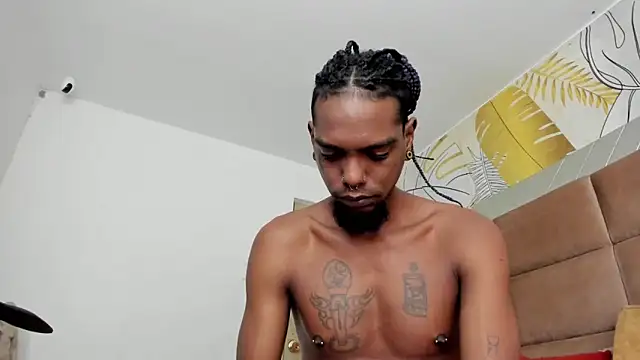 bigblackhotx1 online show from 11/07/25, 10:59