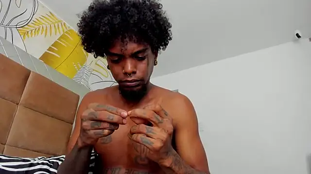 bigblackhotx1 online show from 11/30/25, 06:06