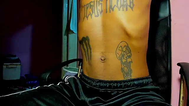 bigblackhotx1 online show from 04/08/26, 10:37