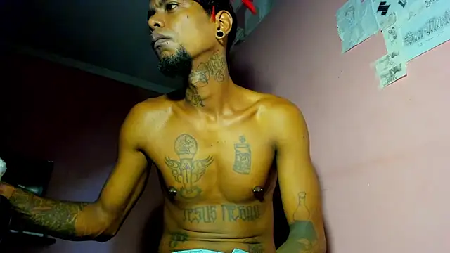 bigblackhotx1 online show from 04/20/26, 10:07