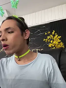 Snapshot of miss_Ari chatting on 03/09/25, 05:28 miss Ari online show from 03/09/25, 05:28